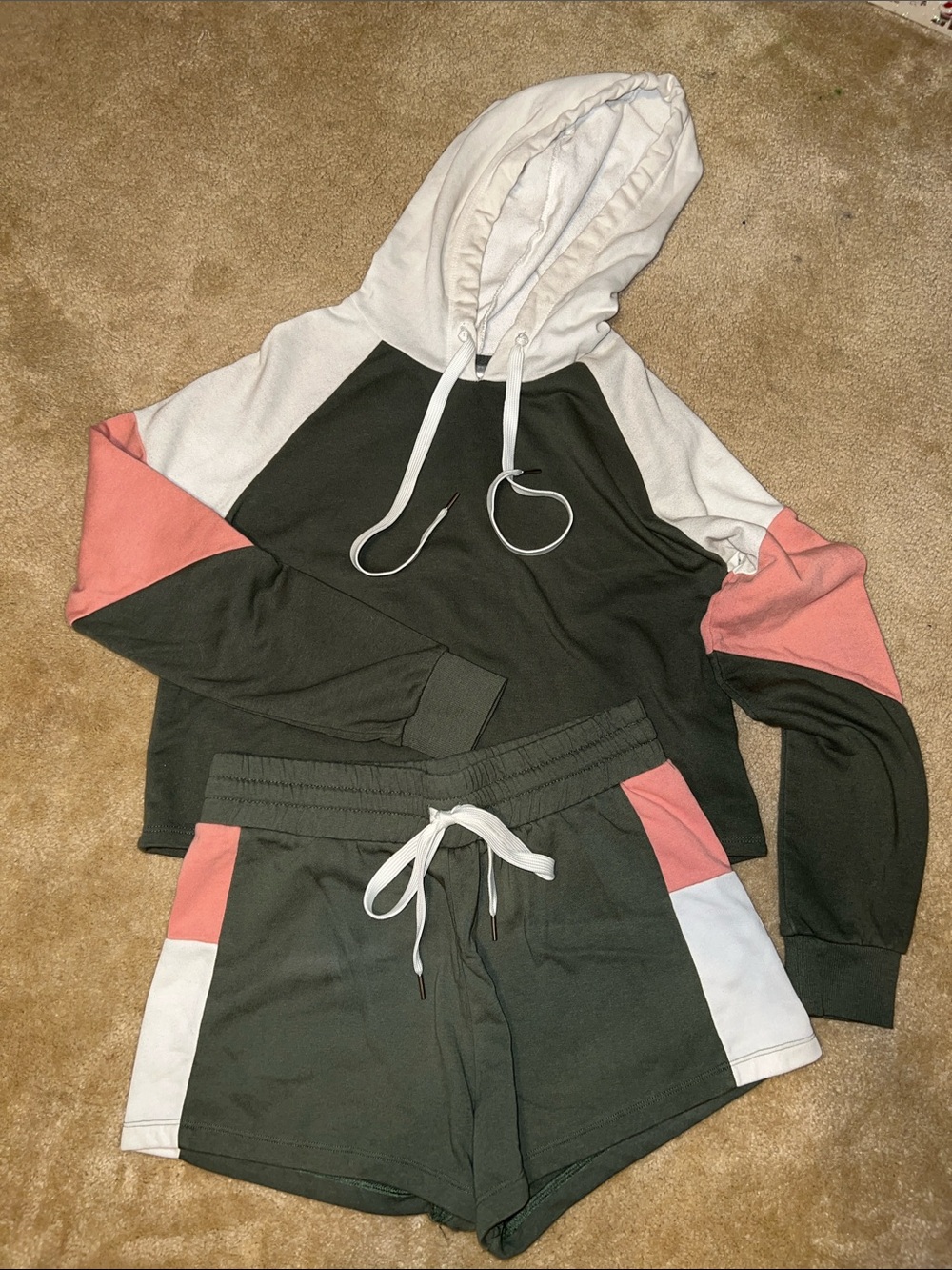 NWOT!  2 pc HOODIE/ SHORTS SET
